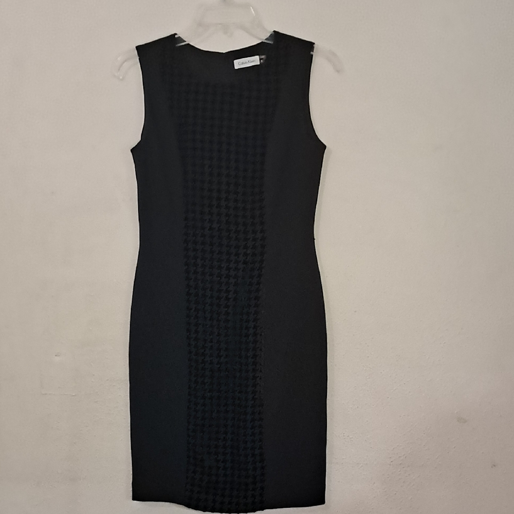 Calvin Klein Women's Size 2 Black Sleeveless Sheath Dress
